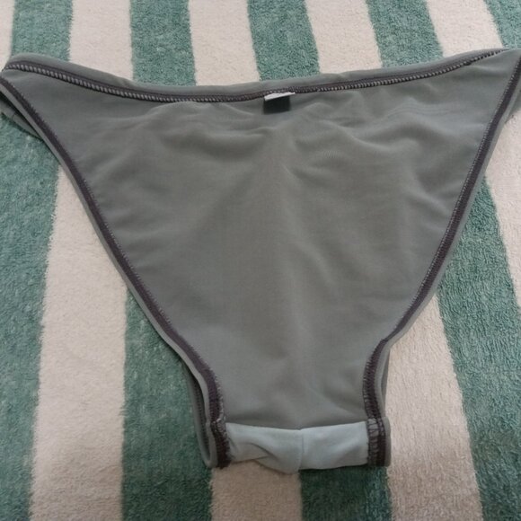 VINTAGE REAR LOGO "BODS" GRAY SWIM BRIEF, ASIAN SIZE "XL" US "32" (Pre-Owned) - Picture 6 of 9